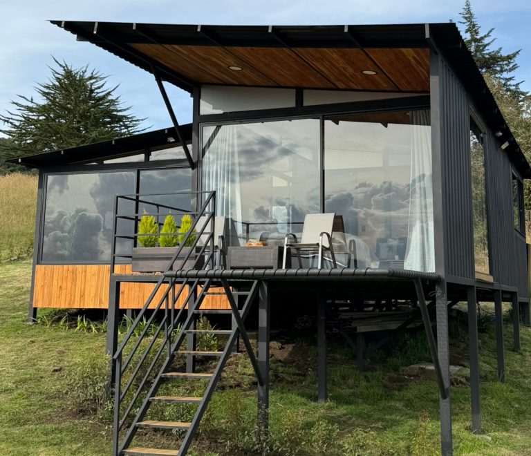 Cabaña Akari en La Calera: Jacuzzi Privado y Escapada Romántica cerca de Bogotá